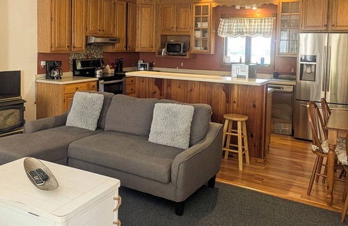 Bar Harbor House | 3Bedroom2Bath CarriageHouse Pet Friendly