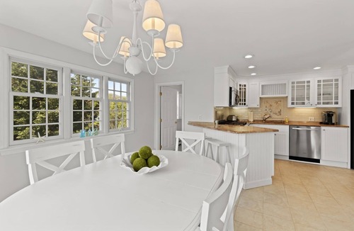 East Sandwich House | 3BR OceanView CapeCod Beach Access & Fire Pit