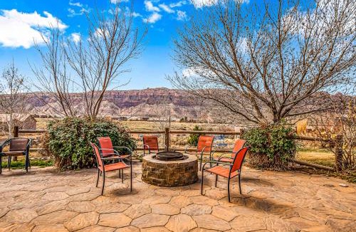 Moab South Valley House | 5 Bed 3 Bath Vacation home in Arches National Park