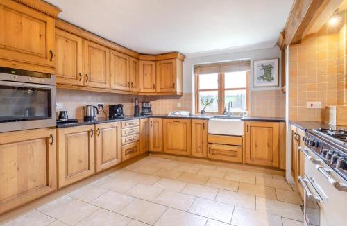 Devils Bridge House | 5 Bed in Devils Bridge oc-t13712