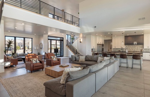 St. George House | 7BR Sleeps 30 - Private Pool, Arcade & Theater
