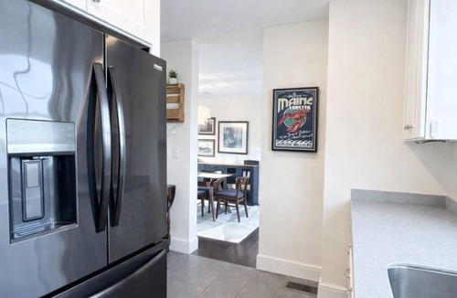 Mid-Coast and Islands House | A beautiful 3 bedroom home overlooking Basin Cove.
