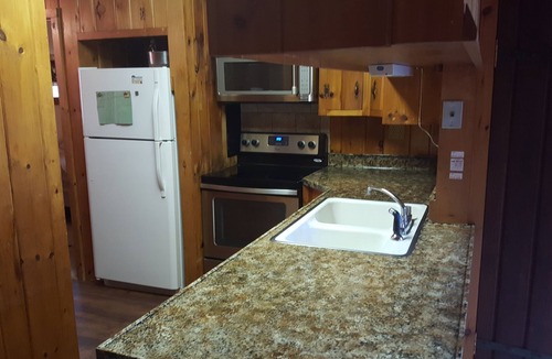 Windham Cottage | A-Frame 4-bedroom cottage with AC in charming Windham