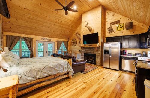 Mentone House | A Little River Romance - Private Dock - Hot Tub