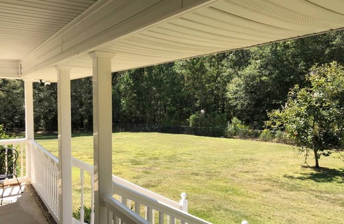 Cataula House | A Safe and private retreat/Red Roof Retreat/Ft. Benning/Callaway/Columbus