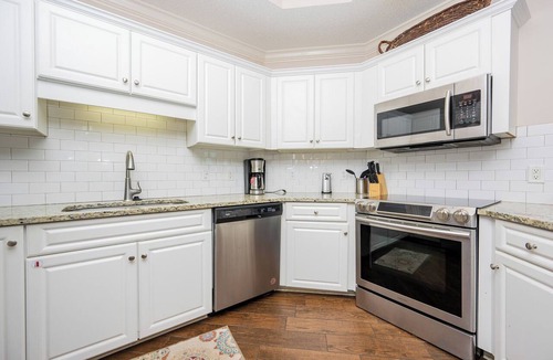 Orange Beach Condo | A True Oasis! Phoenix On The Bay 1109
