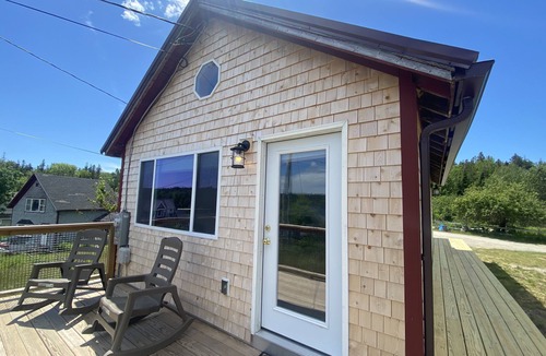 Southwest Harbor Cottage | Acadia Birds Eye View Cottage