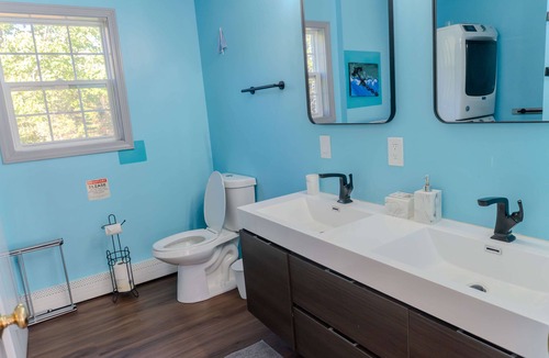 Bass Harbor House | Acadia Escape & Blue Lobster@Acadia NP, Sleeps 19 people, A/c, Seafood, firepit