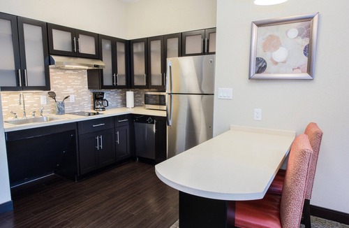 Newtonville Apartment | Accessible King Suite w/Tub & Kitchen | Albany