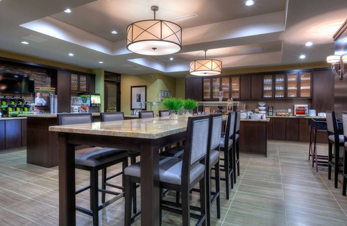 Central Hamilton Apartment | Accessible Suite w/Transfer Shwr | Free Breakfast