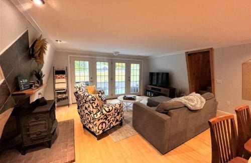 West Dover Ski Chalet | Ahmeek-5