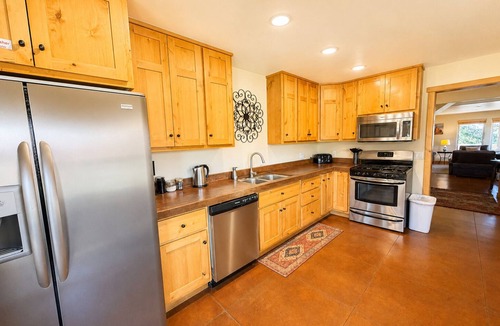 Moab South Valley House | Amazing 3 bed/3 bath:panoramic views, pool/hot tub