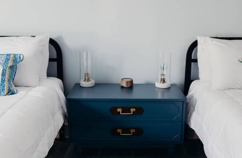 Byrdstown Bed & Breakfast | Amonette Bend Room, Lakeside Inn at Dale Hollow