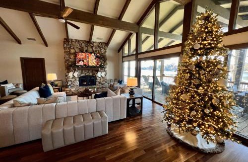 Barium Springs House | Array of Views