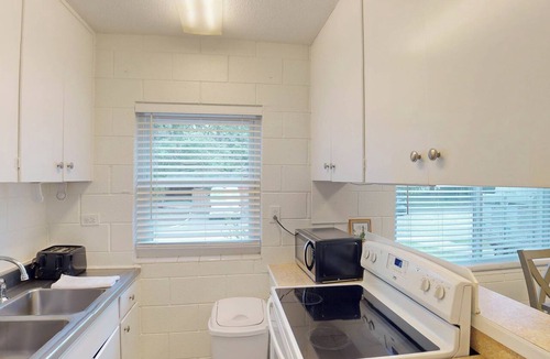 Jekyll Island Apartment | Atlantic Breeze #1 2 bedrooms, 2 bathrooms