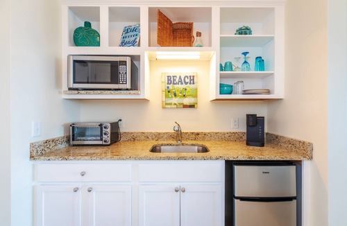 Hampton Hotel | Atlantic Breeze Suites