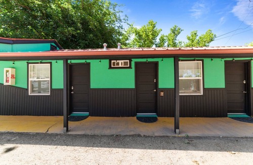 Moab Apartment | Atomic #6 I Downtown I Historic I Trailer Parking