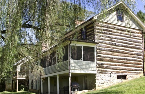 Lexington Cabin | Authentic Waterfront Cabin