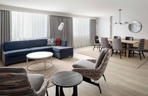 Downtown West Hotel | Baltimore Marriott Inner Harbor at Camden Yards