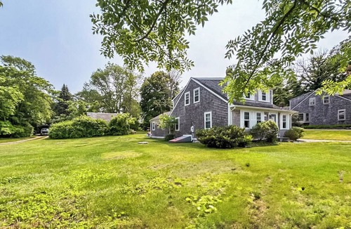 Cummaquid House | Barnstable, Relaxing, Great Location, Clean!