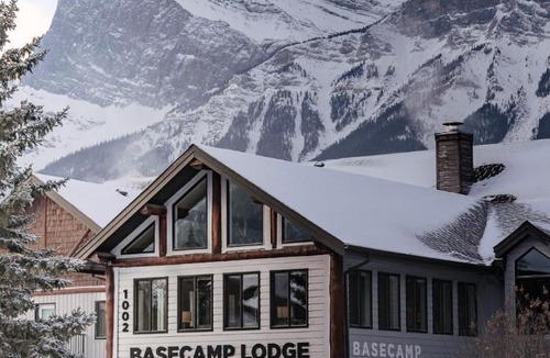 Canmore Hotel | Basecamp Lodge Canmore