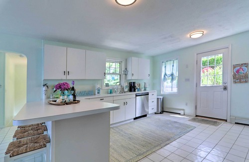 Wareham House | Bayfront Wareham Retreat w/Private Beach!