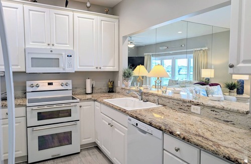 Bethany Beach House | Bayside Bliss. South Shore Marina w/views. 3BR TH w/Decks, Pool & Prime Location
