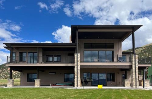 Laketown House | Beach Front Haven