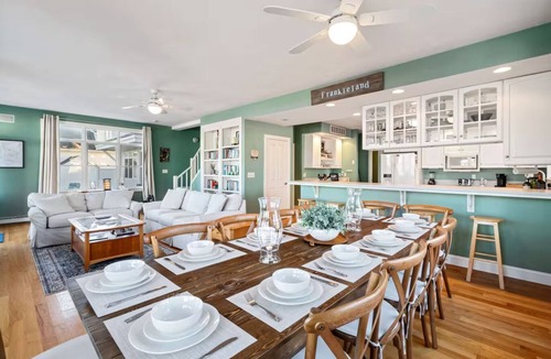 Onset House | Beachfront 5BR with Ocean View, Pool Table, Arcade Game, Baby Crib