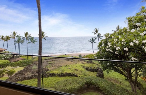 Wailea Condo | Beachfront Condo – Hear the Waves Crash | Makena Surf C207