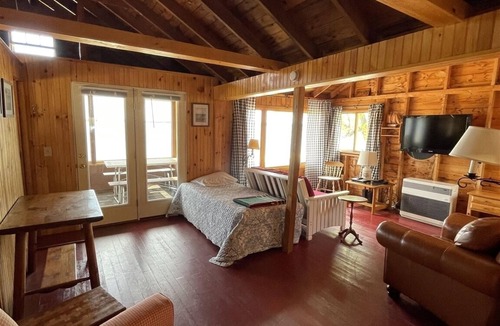 Standish Villa | BEACHFRONT ON SEBAGO LAKE