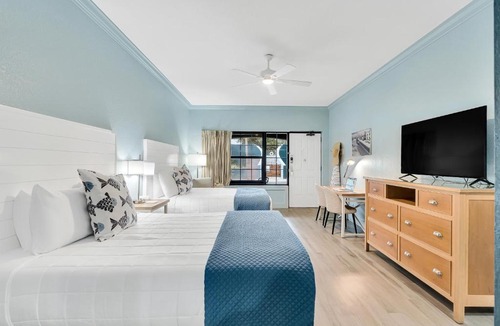 Crystal Beach Hotel | Beachside Inn
