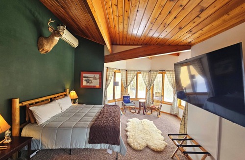 Robbinston House | Bear Mountain Lodge