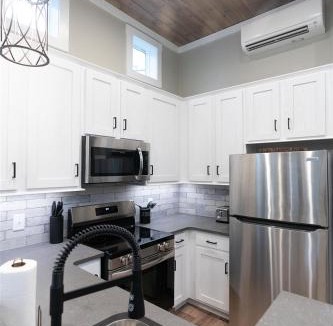 Bryson City Villa | Bear River Tiny Luxury Living with River Views