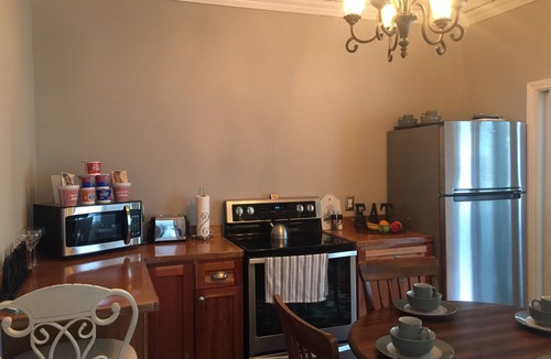 South Kingstown Apartment | Beautiful pool, hot tub (new spring 2022!) quiet, close to beach!