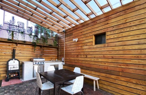 East Flushing Apartment | Beautiful Studio with Free Laundry and Rooftop Terrace Access