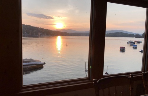 Bristol Cottage | Beautiful Waterfront Property - Family Reunion Destination