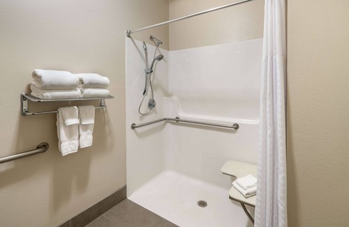 Evergreen Hotel | Best Western Plus Kalispell/Glacier Park West Hotel & Suites