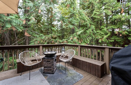 Whitefish House | Big Mountain Cabin, Great Deck, Hot Tub/Pool/Sauna, Sleeps 8!