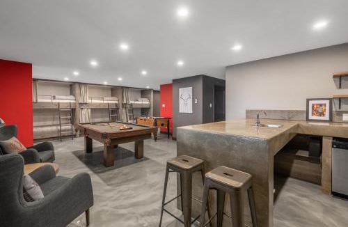 Stoneham Ski Chalet | Blanc40