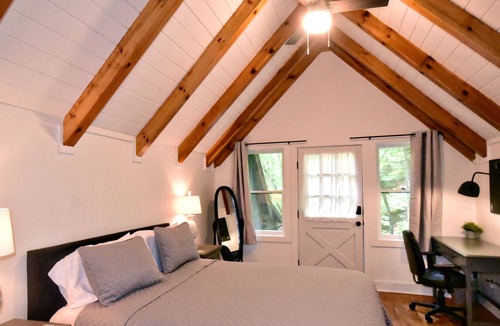 Big Canoe House | Bliss-filled Big Canoe Mountain Retreat with Epic Gameroom!
