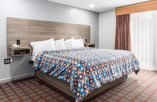 Eastham Hotel | Blue Dolphin Inn