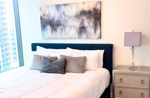 North Buckhead Apartment | Blue Luxe-Highrise, Balcony, Year-round Pool, City View!
