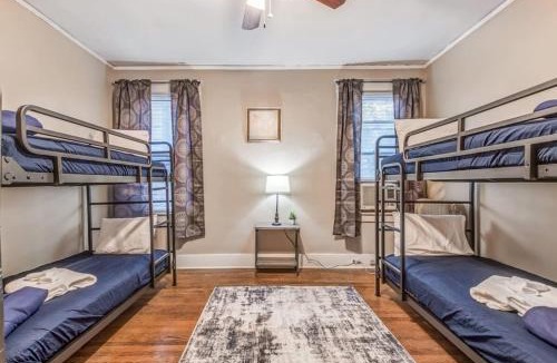 Evergreen Apartment | Blue Moon Bungalow- Downstairs Apartment