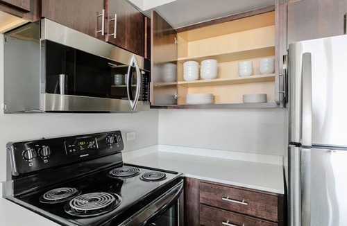 Edgewater Beach Apartment | Blueground | Edgewater Beach, view, nr Lakefront