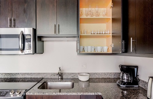 Reston Apartment | Blueground | Hunter Mill District, pool, nr Lake Anne
