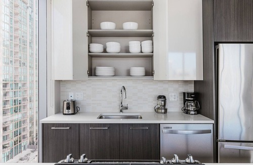 Near North Side Apartment | Blueground | River North 2bd apartment