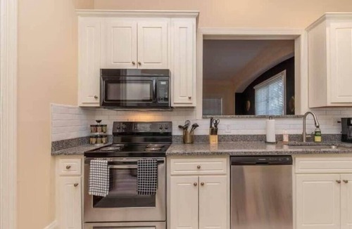 Olde Town Augusta Condo | Boho Vibes - Spacious in the Heart of Downtown