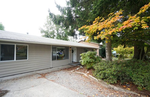 Bothell House | Bothell 4BR — Single-Story Home, Fenced Yard, Walk to Woodinville Wine Country