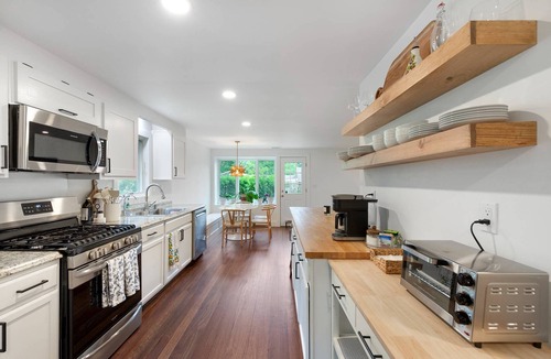 Bridgehampton House | Bridgehampton Summer Rental - Walk to Town, Close to Beaches